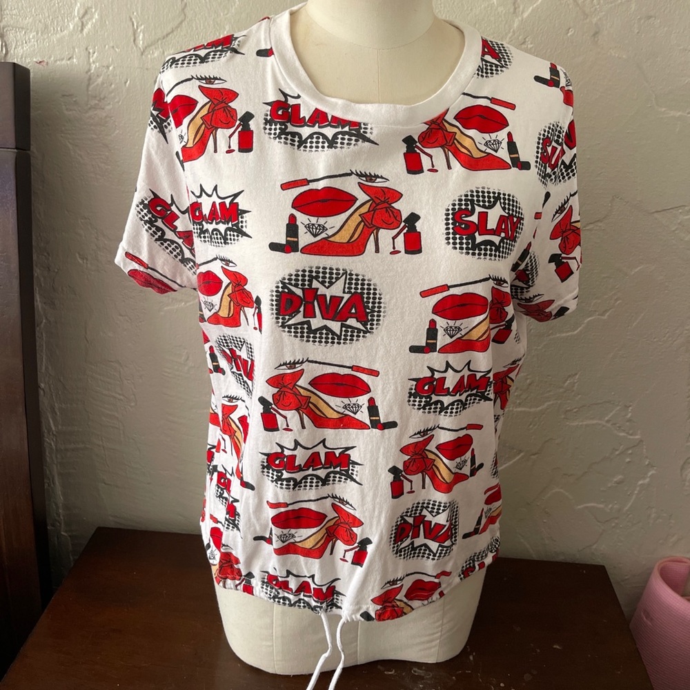 women's on fire t-shirt in very good condition size XL